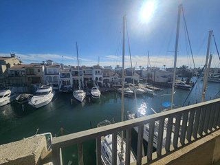 Piso en venta en Empuriabrava en Castelló d´Empúries