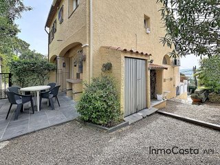 Casa adosada en venta en Torroella de Montgrí pueblo en Torroella de Montgrí