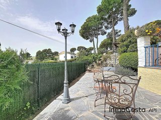 Casa adosada en venta en Torroella de Montgrí pueblo en Torroella de Montgrí