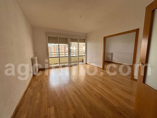 Piso en alquiler en Huerta del Rey en Valladolid