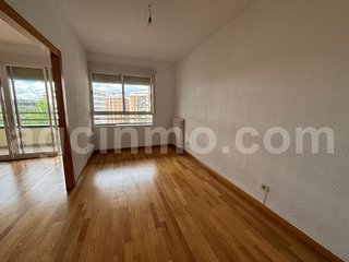 Piso en alquiler en Huerta del Rey en Valladolid