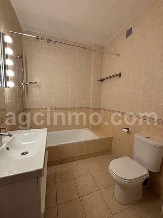 Piso en alquiler en Huerta del Rey en Valladolid