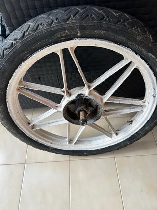 Llanta Vespino 2 1/2 17