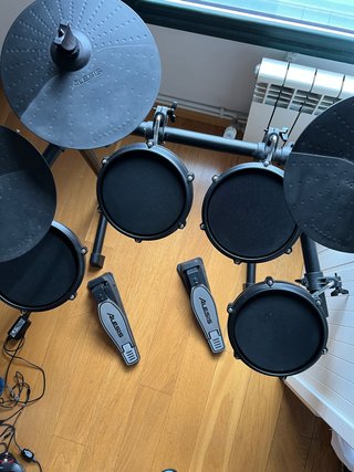 Batería Electrónica Alesis