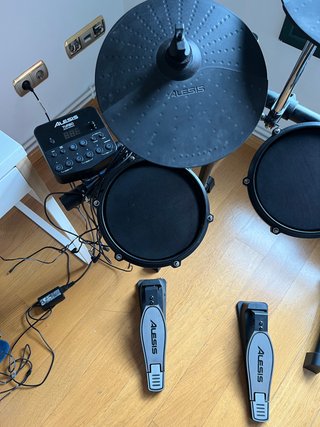 Batería Electrónica Alesis