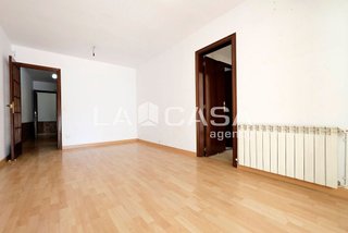 Piso en venta en Vilapicina i la Torre Llobeta en Barcelona