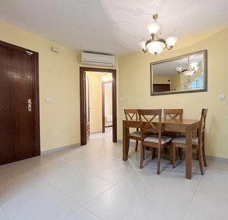 Piso en venta en La Carihuela en Torremolinos