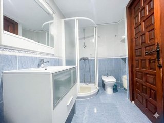 Piso en venta en La Carihuela en Torremolinos