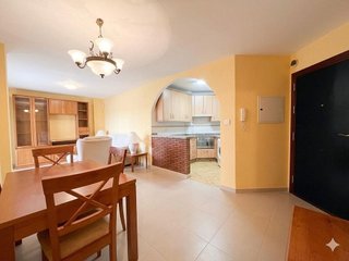 Piso en venta en La Carihuela en Torremolinos