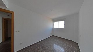 Piso en venta en Benicalap en Valencia