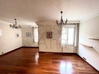 Piso en venta en San Pedro de Deusto-La Ribera en Bilbao