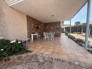 Chalet en venta en Monserrat