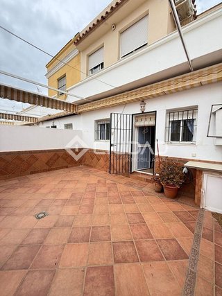 Chalet en venta en Santuario - La Laguna en Chipiona