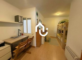 Piso en venta en Fondo en Santa Coloma de Gramanet