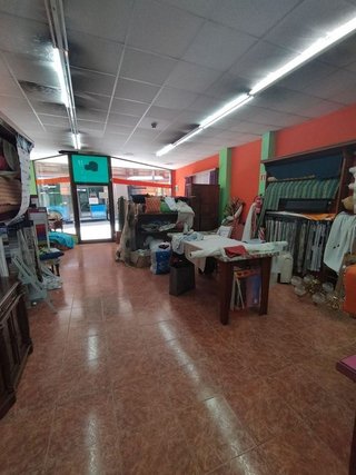 Local comercial en alquiler en Parque del Oeste - Olivares en Oviedo