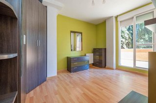 Piso en venta en Zubia (La)