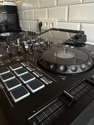 Pioneer XDJ-RX3 DJ Controller
