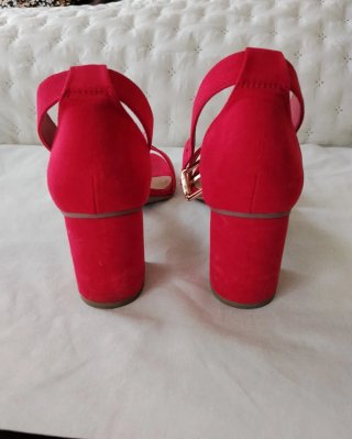 Sandalias de tacón rojas