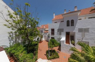 Piso en venta en Nueva Andalucía centro en Marbella