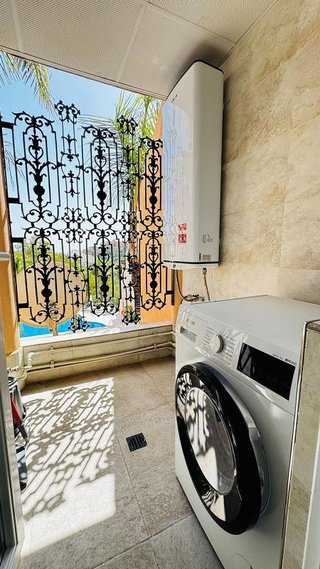 Piso en venta en Los Naranjos - Las Brisas en Marbella