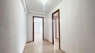 Piso en venta en La Carihuela en Torremolinos