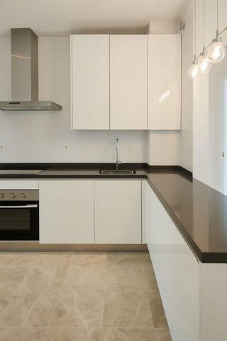 Piso en venta en Los Naranjos - Las Brisas en Marbella