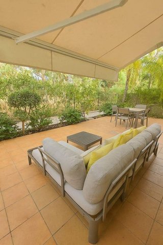 Piso en venta en Los Naranjos - Las Brisas en Marbella
