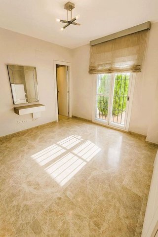 Piso en venta en Los Naranjos - Las Brisas en Marbella