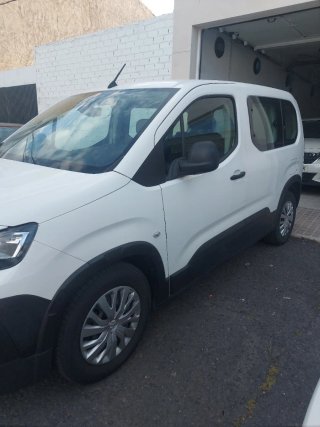 Peugeot Rifter 2021