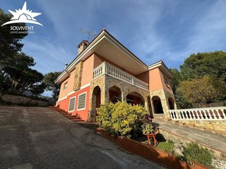 Chalet en venta en Vallirana
