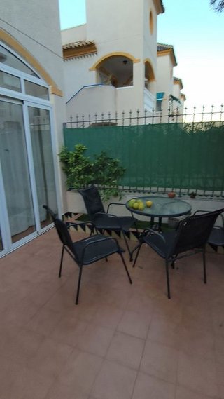 Casa adosada en venta en Urbanizaciones en Guardamar del Segura