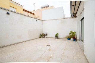 Casa adosada en venta en Olivares