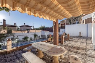 Chalet en venta en Crta. De la Sierra en Granada