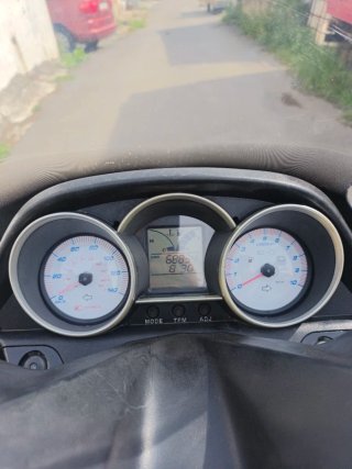 Kymco Superdink 125cc Blanca y Negra