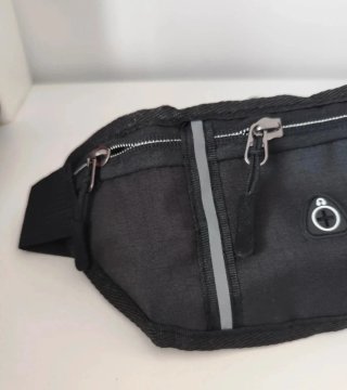 Riñonera deportiva negra