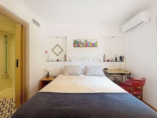 Piso en venta en Parque Ayala - Jardín de la Abadía - Huelín en Málaga