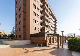 Piso en venta en Camino de Ronda - Rosaleda en Granada