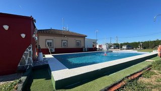Chalet en venta en Carmona