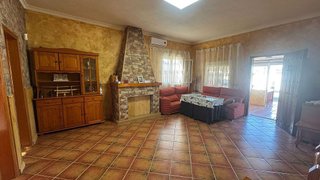 Chalet en venta en Carmona