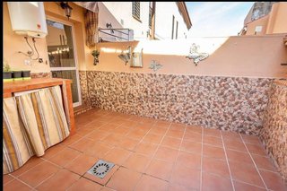 Casa adosada en venta en La Granja-La Colina-Los Pastores en Algeciras