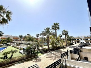 Casa pareada en venta en Campos de Golf - Villa Martin - Los Dolses en Orihuela