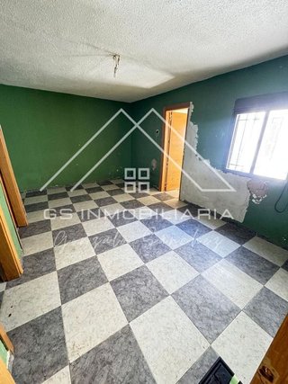 Casa adosada en venta en Lucena