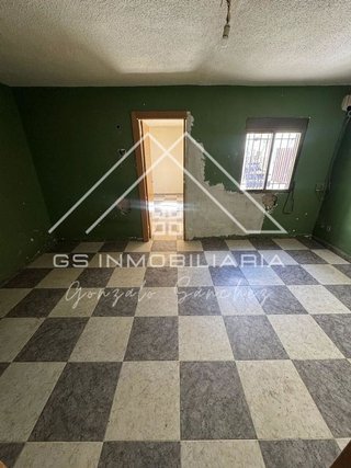 Casa adosada en venta en Lucena