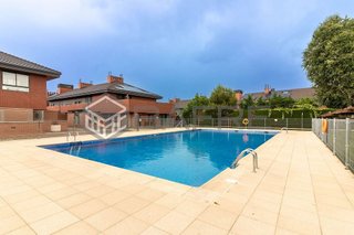 Casa adosada en venta en Los Olivos - Los Ángeles - Perales del río en Getafe