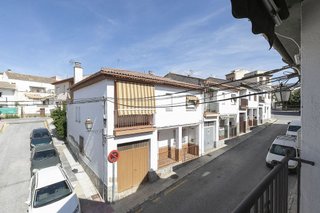 Casa adosada en venta en Zubia (La)