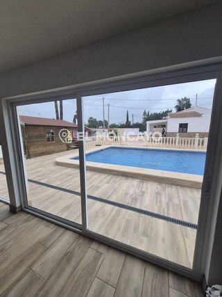 Chalet en venta en Dolores