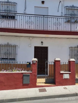 Casa adosada en venta en Gines