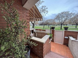 Casa en venta en Pla de Sant Pere-Les Salines en Cubelles