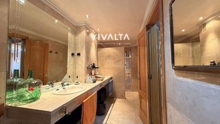 Dúplex en venta en San Juan Bautista en Madrid