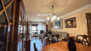 Dúplex en venta en San Juan Bautista en Madrid